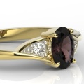 Pierścionek z 14k złota z granatem 1ct i 2 diamentami 0,08ct