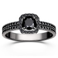 02024 -003-2-pierścionek-zaręczynowy-z-czarnego-złota-z-czarnymi-szafirami.jpg