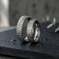ZJTGR5-001-4-Trauringe-aus-titan-quergeburstet-matt-5mm.webp