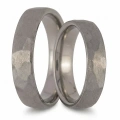 ZJTGR5-010-2-Trauringe-aus-Titan-geometrisch-satiniertes-Titan-5mm.webp