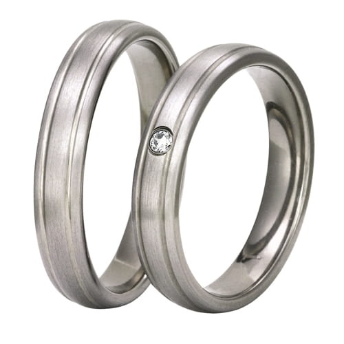 Obrączki z tytanu z cyrkonią Swarovski
