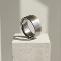 AH-Sabina-2-Trauring-aus-Titan-und-Gelbgold-10mm.webp