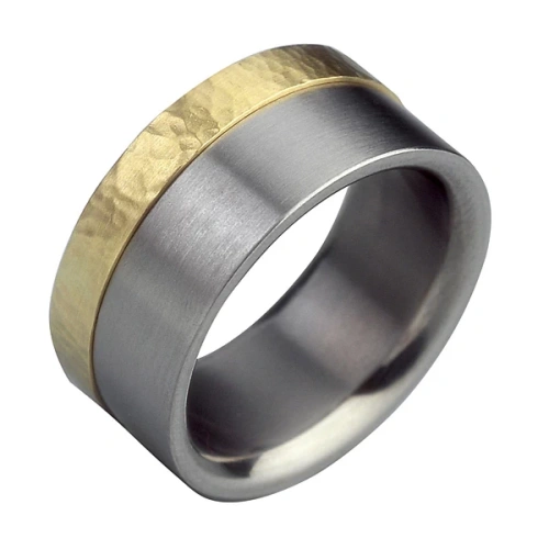 Obrączka z tytanu i żółtego złota 10 mm