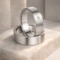AH-Sam-2-titanium-trouwringen-mat-diamant-handgemaakt.webp