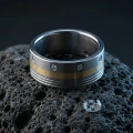 AH-Cylinder-z-diamentami-5-zylinder-titanring-matt-gelbgold-diamanten.webp