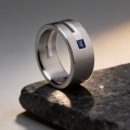 AH-Carre-szafir-S-6-titanovy-prsten-stribro-safir-matny.webp