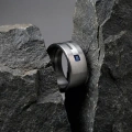 AH-Carre-szafir-S-8-matte-titanium-ring-zilver-saffier.webp