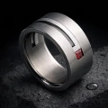 AH-Carre-rubin-S-4-matte-titanium-ring-zilver-robijn.webp