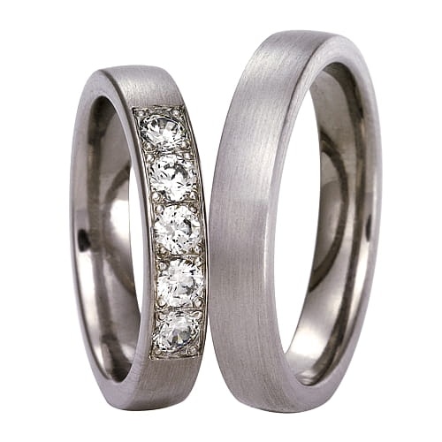Obrączki z tytanu z cyrkoniami Swarovski