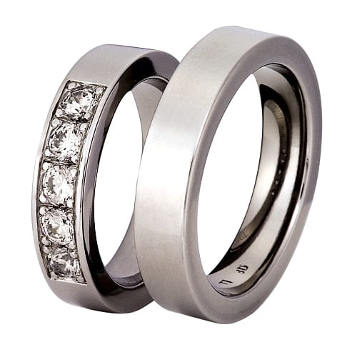 Obrączki z tytanu z 5 diamentami 0-50ct