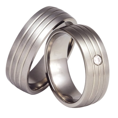 Obrączki z tytanu z cyrkonią Swarovski